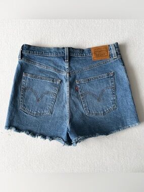 Levi's Ribcage Shorts